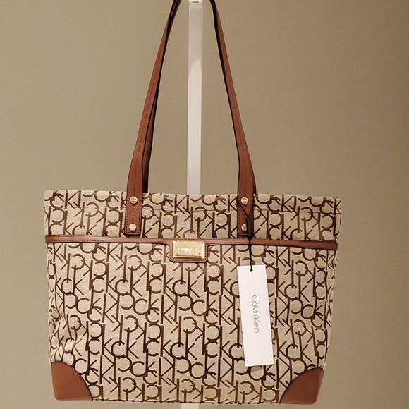 SOLD! Calvin Klein Teodora Jacquard Signature Tote - Picture 6 of 9